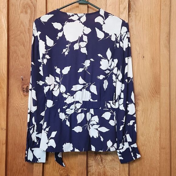 Talbots Poet Long Sleeve Wrap V-Neck Bohemian Blouse, XS, Blue & White Floral - Picture 2 of 12